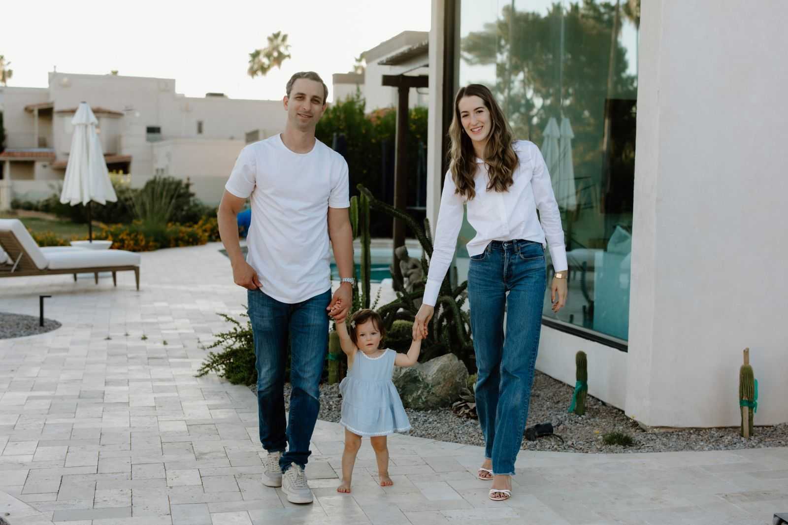 Aaron Benson with his wife and daughter